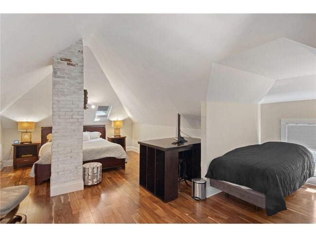 Building Photo - 2713 Garfield Ave