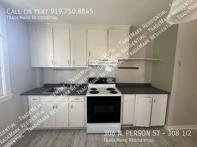 Building Photo - 306 N Person St