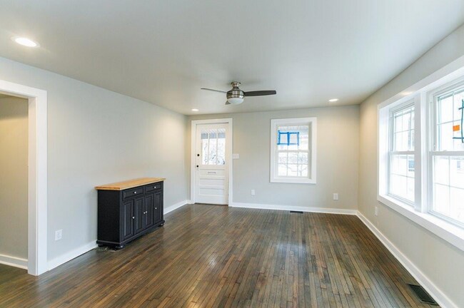 Building Photo - Adorable 3 bedroom 2 bath home for rent in Kenwick!