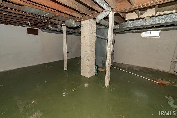 Building Photo - 525 S 33rd St