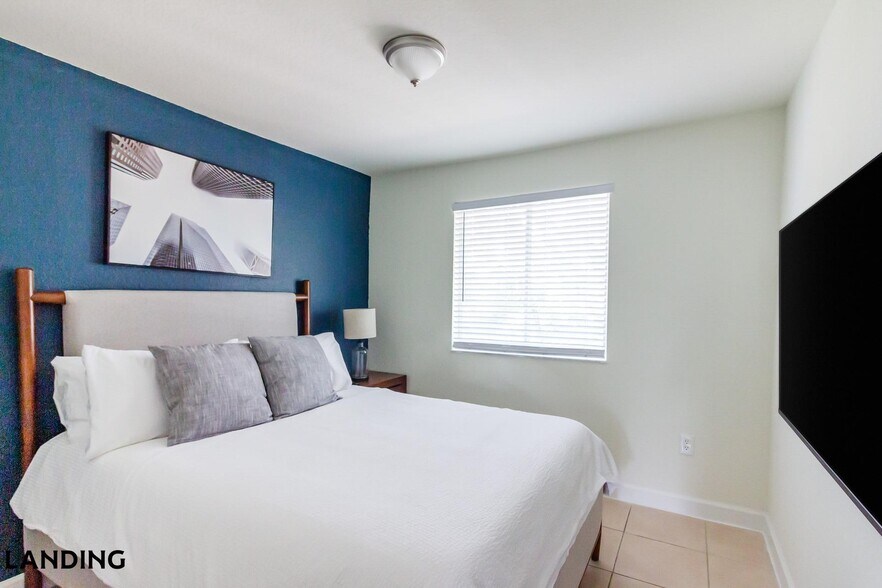 Building Photo - 1140 SE 24th Rd