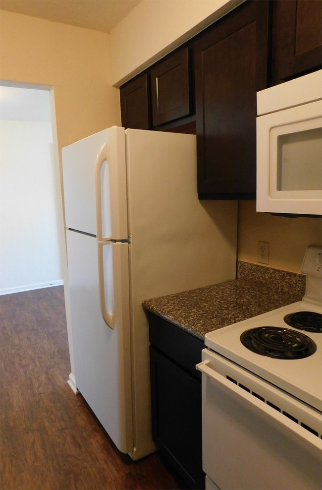 Building Photo - 801 N Willie L Miner Ave