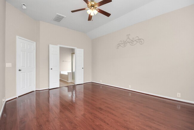 Building Photo - 8810 Sunforest Ln