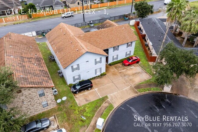 Building Photo - 417 E Ulex Ave