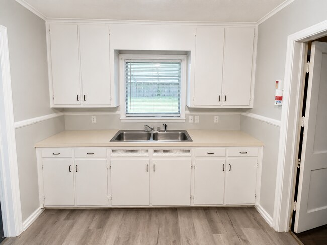 Building Photo - Beautiful 3BR Home in North Jackson | Move-In Ready & Great Location