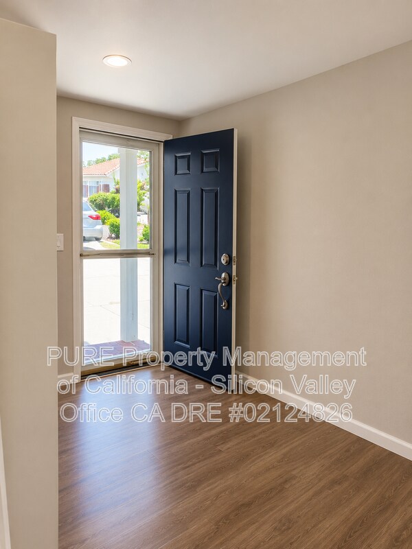Building Photo - 40469 Shaw Ct
