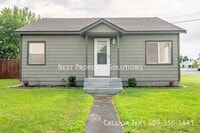Building Photo - 3004 W Lakeside Dr