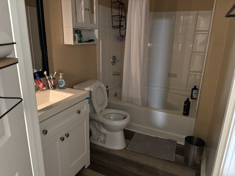 Building Photo - 5104 Fairington Village Dr