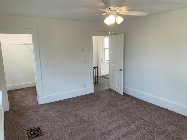 Building Photo - 1031 Hancock St