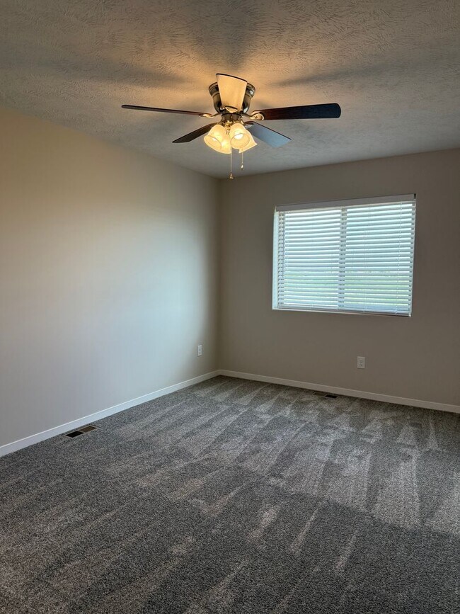 Building Photo - Brand New 2-story 3 bedroom/2.5 bath townhome