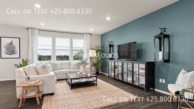 Building Photo - 4004 Hyde Lp NE