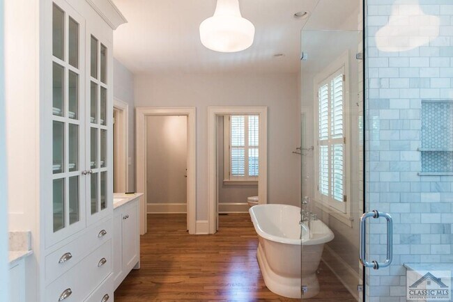 Building Photo - 285 Hampton Ct