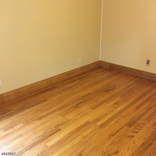 Building Photo - 15 Laurel Pl