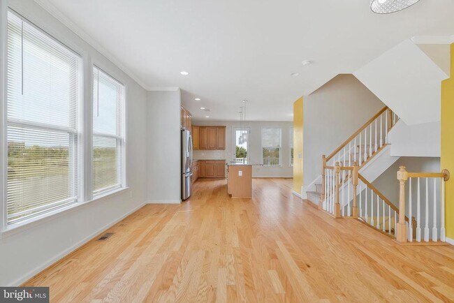 Building Photo - 42502 Dogwood Glen Square