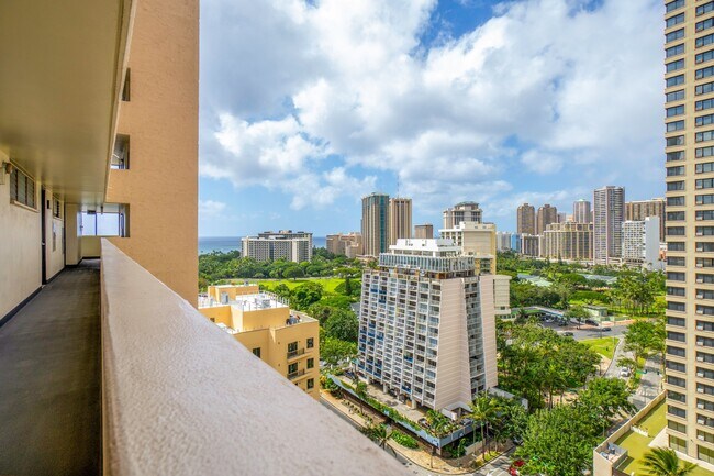 Building Photo - 2092 Kuhio Ave.
