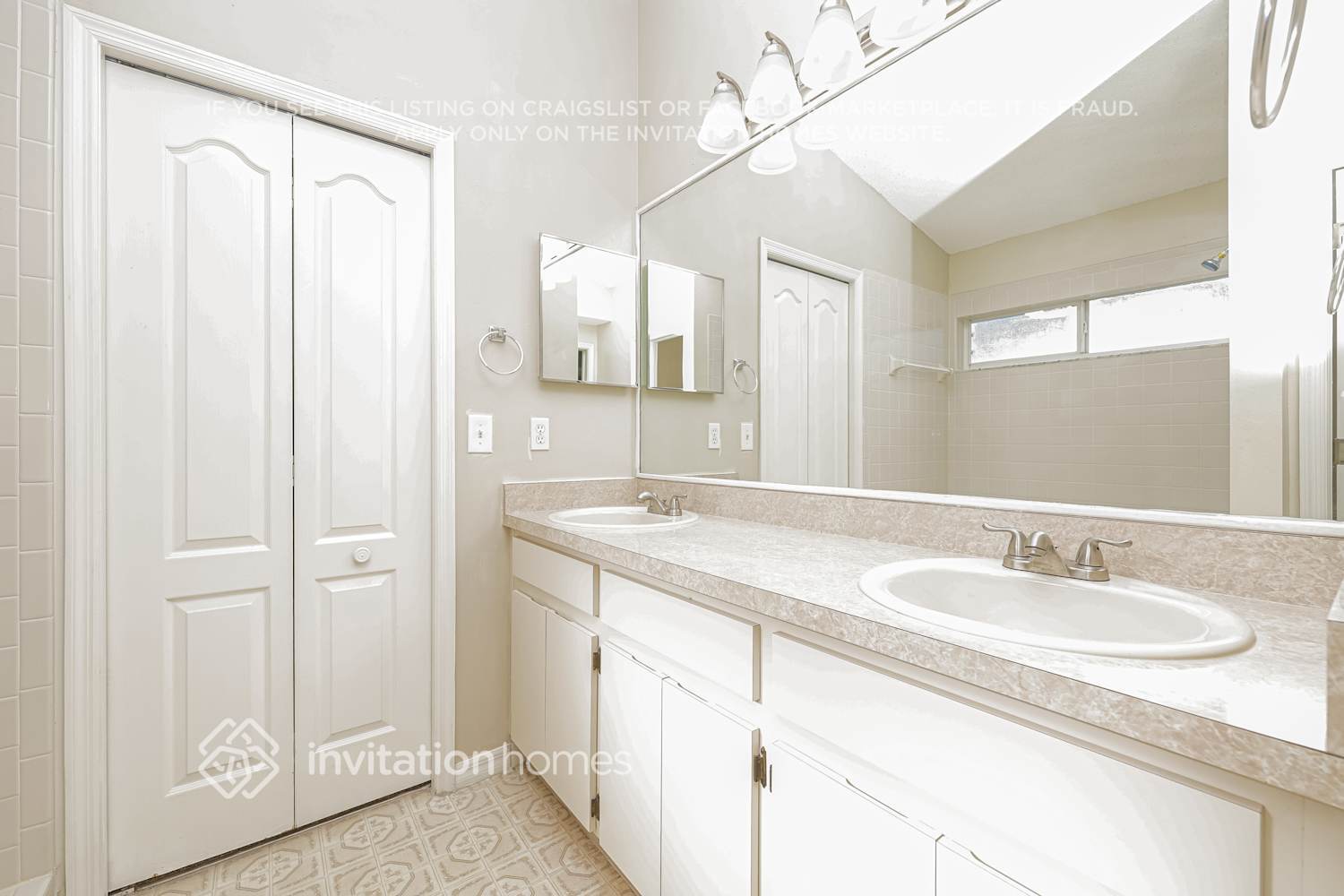 Building Photo - 1900 Woodcut Dr