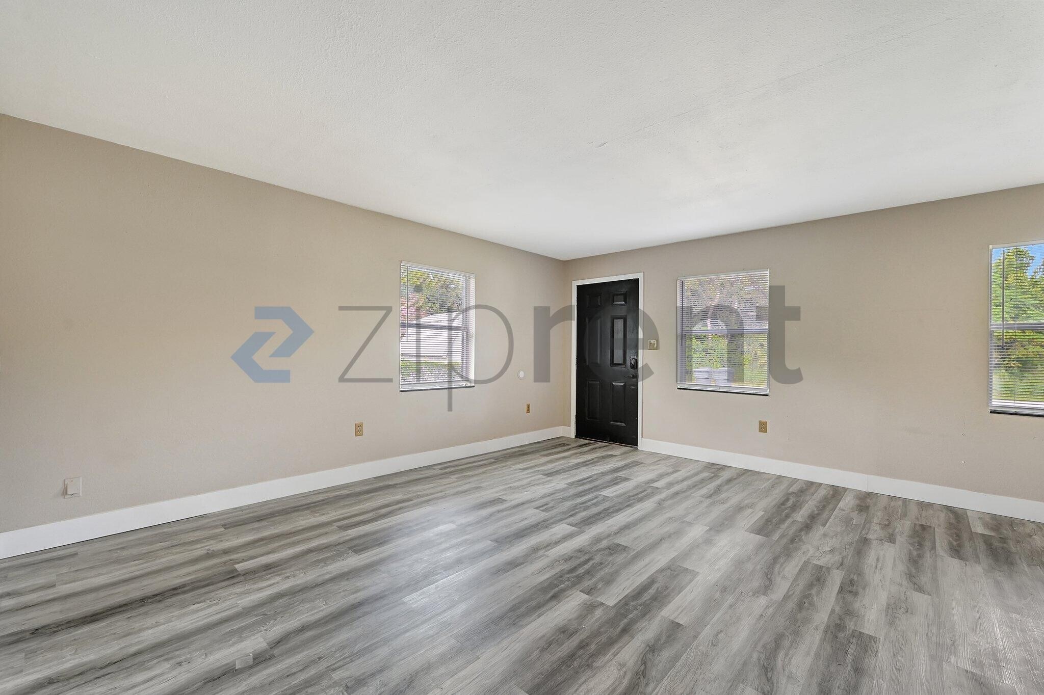 Building Photo - Unit A