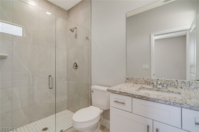 Building Photo - 809 Agnes Ave