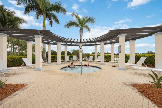 Building Photo - 10796 Tarflower Dr