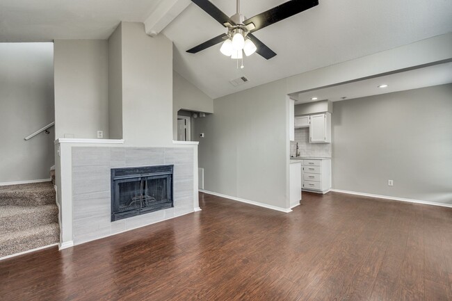Building Photo - 115 Peachtree Ct