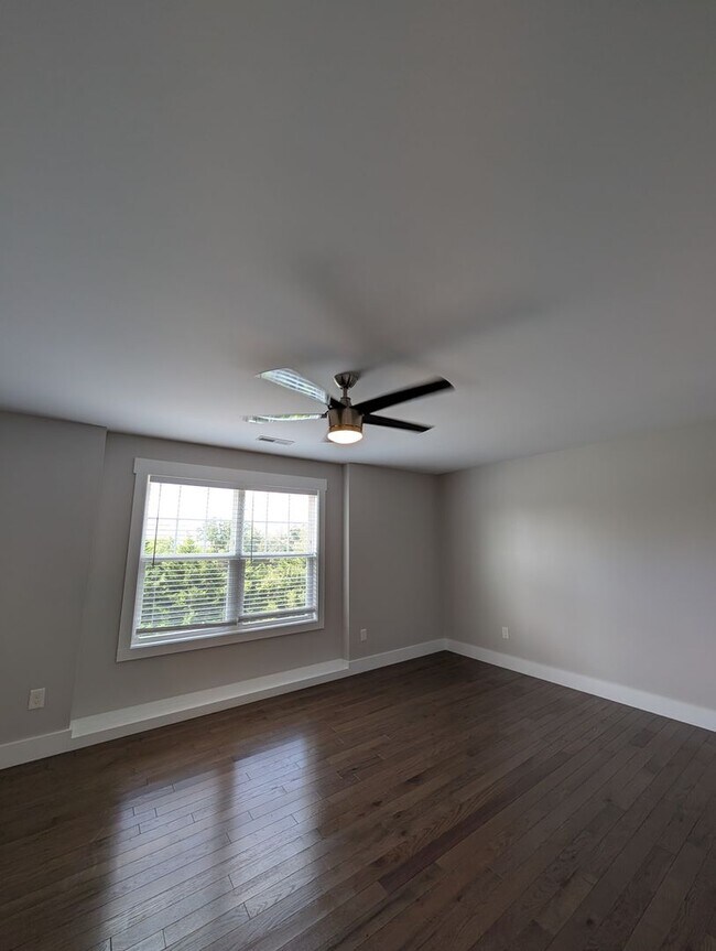 Building Photo - Asheville Rental-Oakley Area