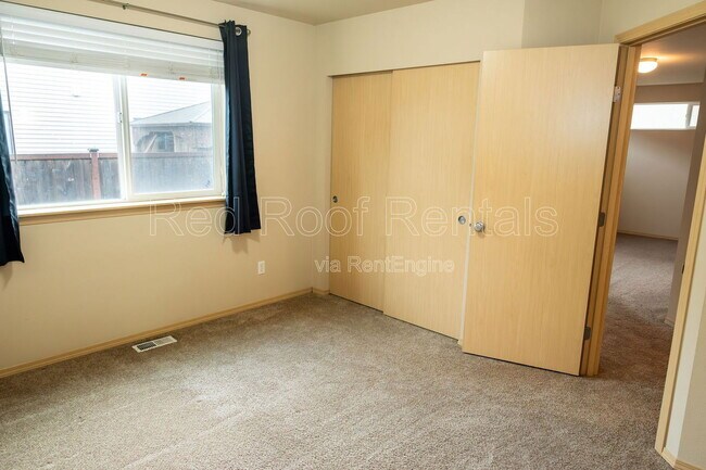 Building Photo - 20121 96th Ave E