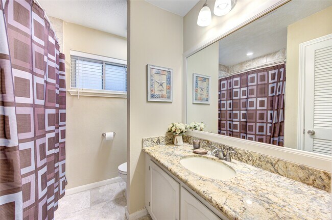 Building Photo - 12727 Westella Dr