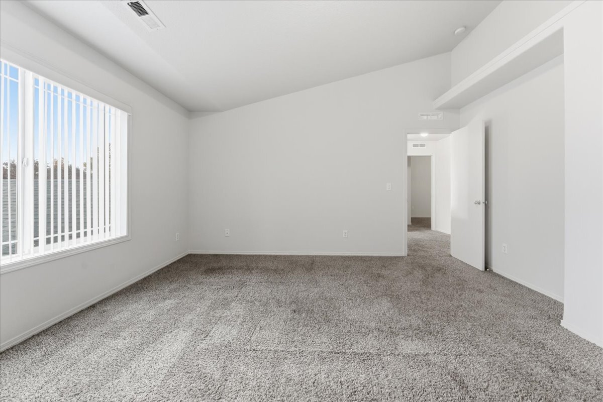 Building Photo - 12811 NE 49TH WAY