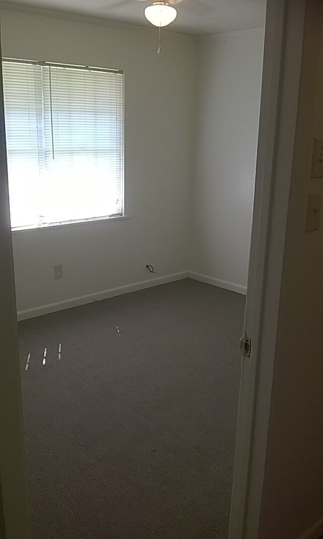 Building Photo - 3914 Lillian St