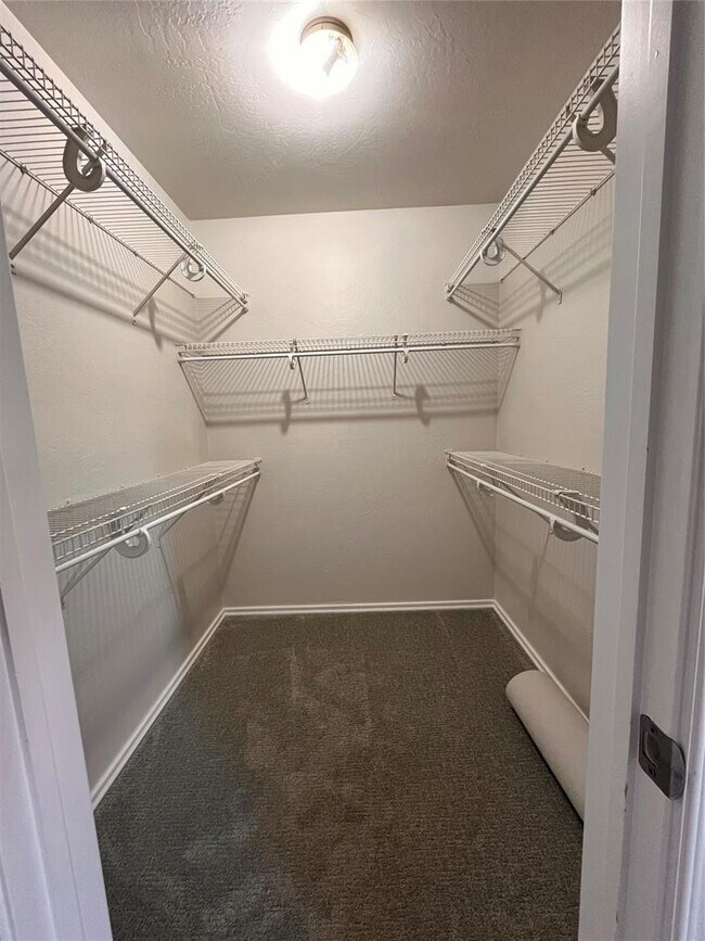 Building Photo - 17700 Black Hawk Cir