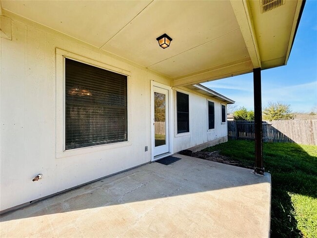 Building Photo - 1212 Sleepytime Trail