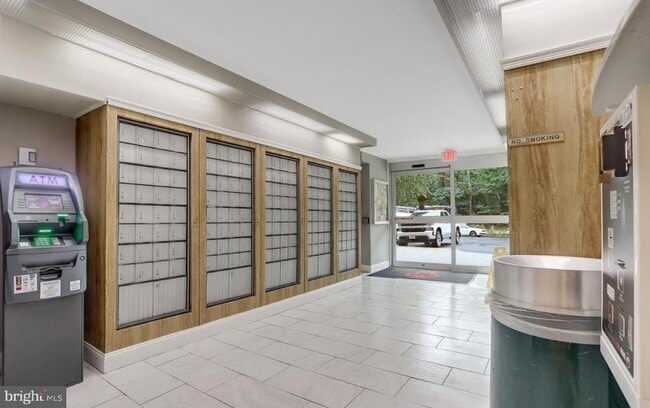 Building Photo - 2500 N Van Dorn St
