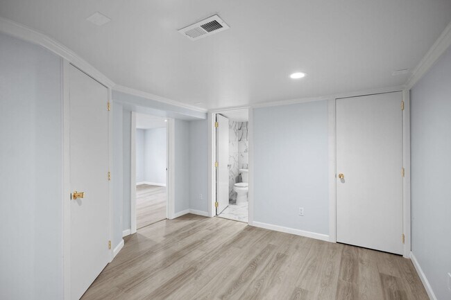 Building Photo - Beautiful Audubon 5 Bedroom Home! - Available now!
