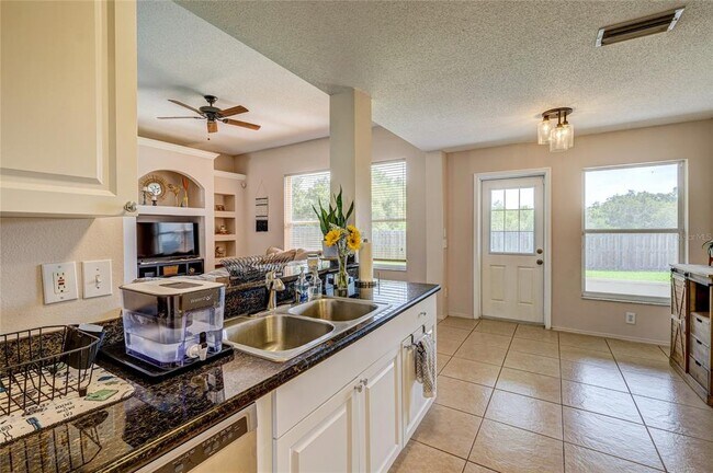 Building Photo - 11779 Shirburn Cir
