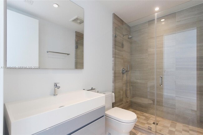 Building Photo - 6901 Collins Ave