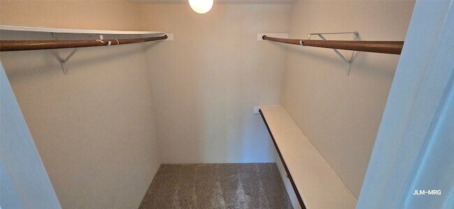 Building Photo - 9700 Leawood Blvd