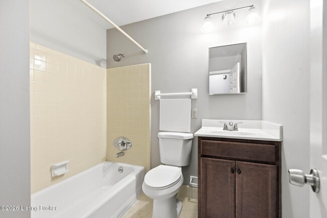 Building Photo - 2403 Silverbrook Ave