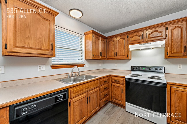 Building Photo - 535 Allen Ct