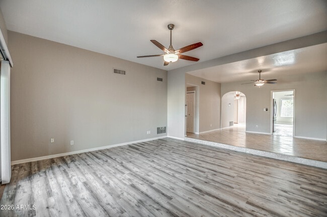 Building Photo - 16518 Lost Arrow Dr