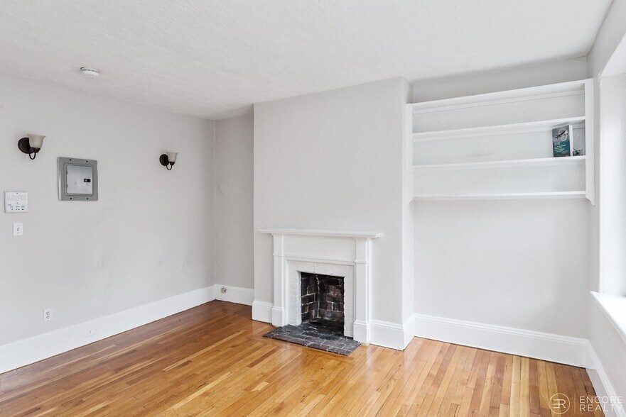 Building Photo - 47 S Russell St