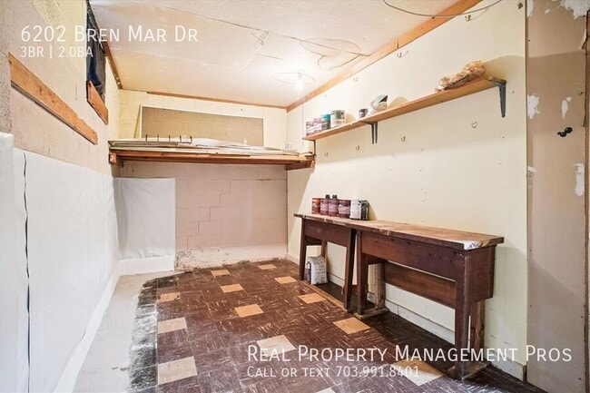 Building Photo - 6202 Bren Mar Dr