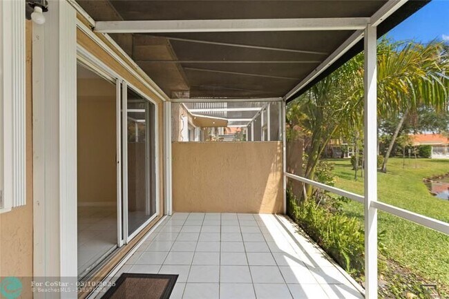 Building Photo - 640 N University Dr
