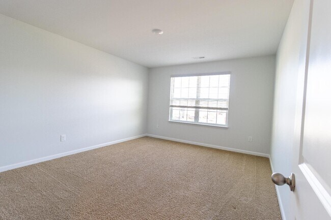 Building Photo - 478 Sapphire Rd