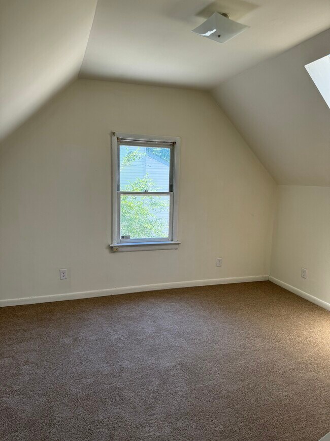 Building Photo - 6231 Manuel Ct