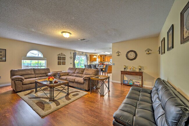 Building Photo - 407 Samuel St