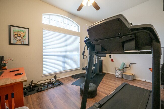 Building Photo - 2834 Falcon Knoll Ln