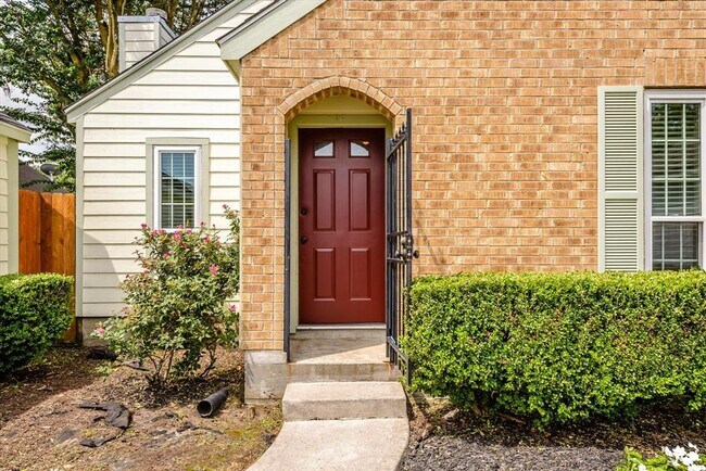 Building Photo - 16806 Doverwood Way