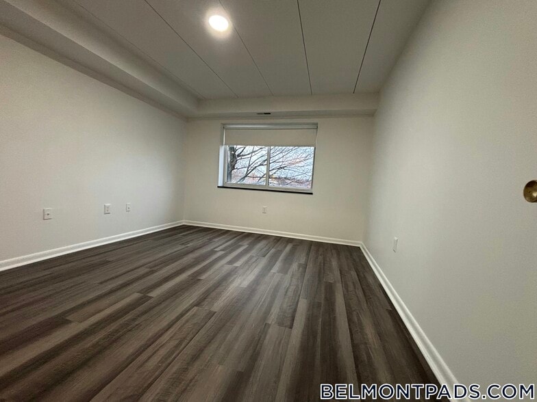 Building Photo - 51 Hill Rd