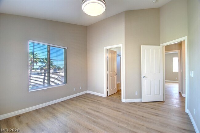 Building Photo - 8400 Tiger Woods Ave