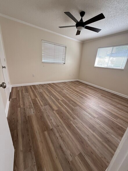 Building Photo - 115 58th St E